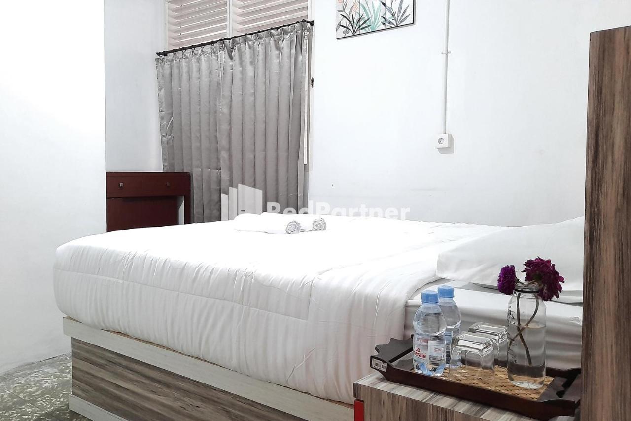 Roemah Proklamasi Syariah Mitra Reddoorz 巴东 外观 照片